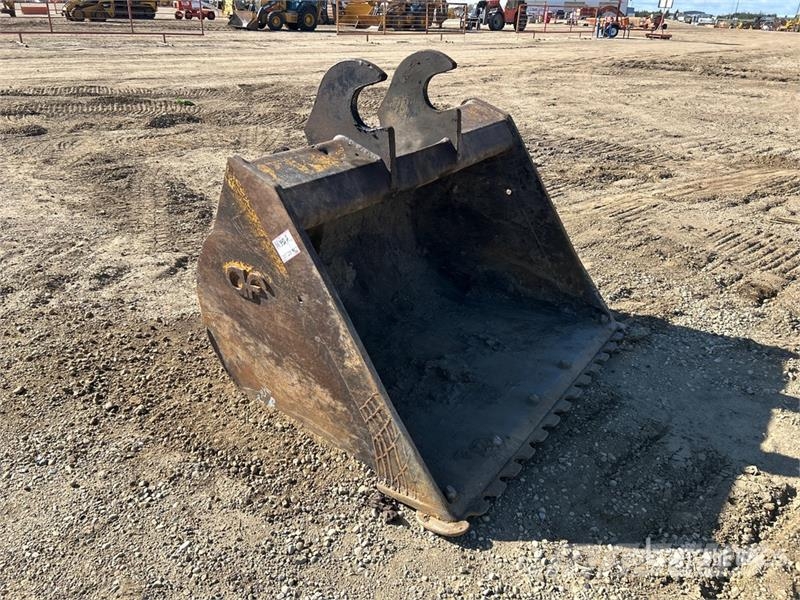  60 in Cleanup Excavator Bucket - Fits John Deere 1 Ковші