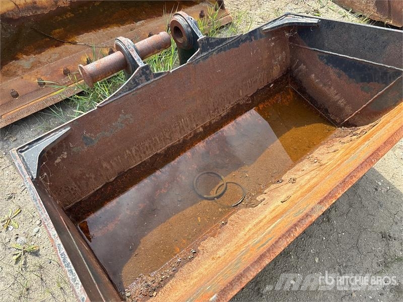 60 in Cleanup Excavator Bucket - Fits Cat 320-324 Godet