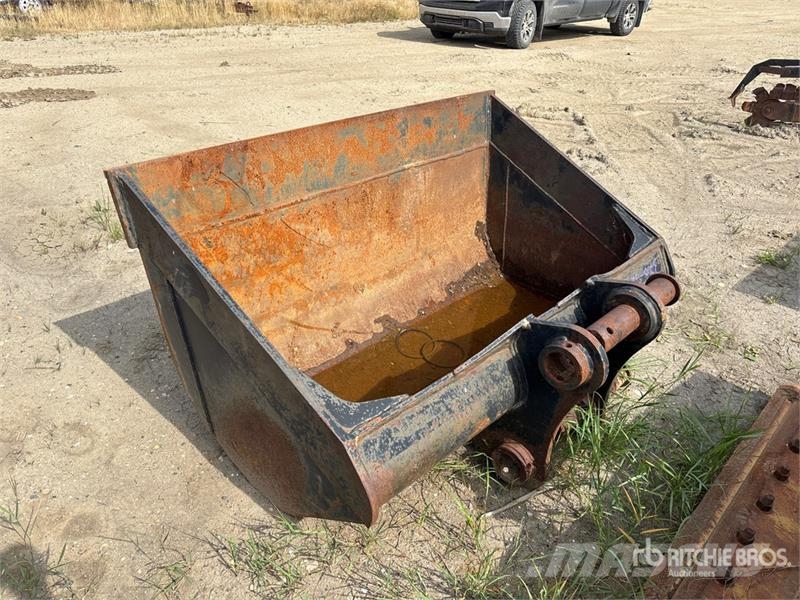 60 in Cleanup Excavator Bucket - Fits Cat 320-324 Godet
