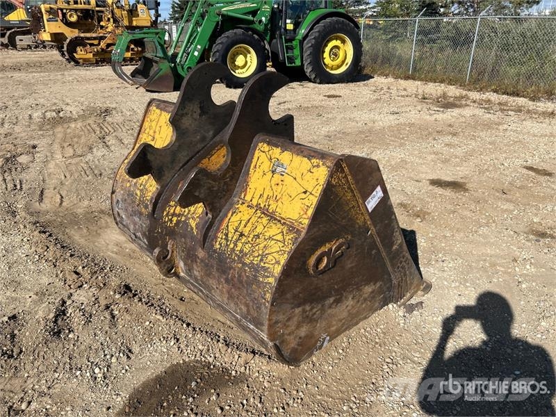  60 in Cleanup Excavator Bucket - Fits John Deere 1 Ковші