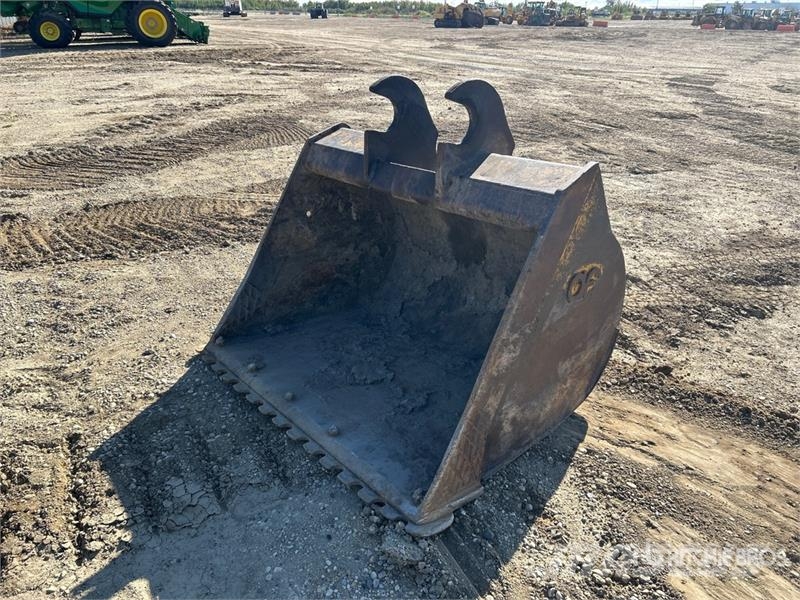  60 in Cleanup Excavator Bucket - Fits John Deere 1 Ковші