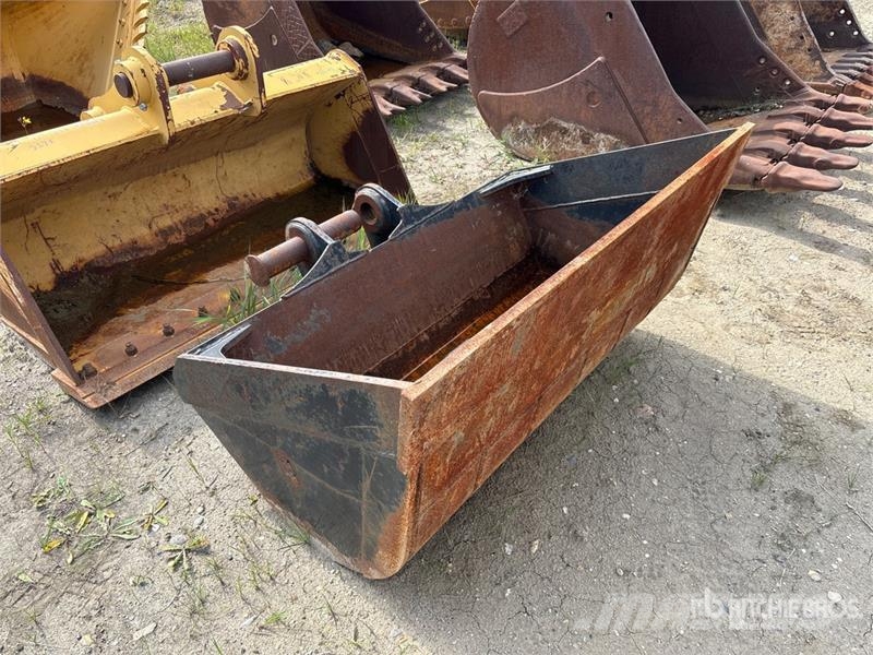 60 in Cleanup Excavator Bucket - Fits Cat 320-324 Godet