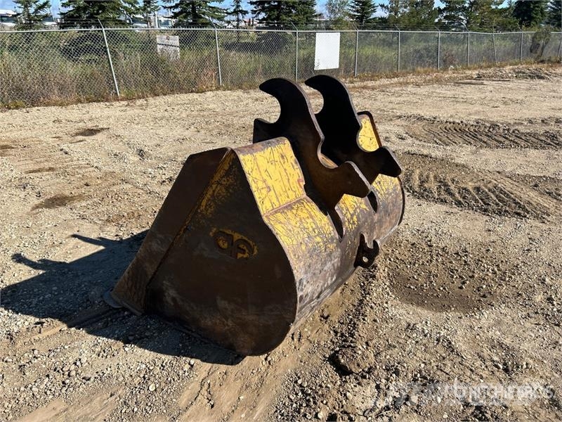  60 in Cleanup Excavator Bucket - Fits John Deere 1 Ковші