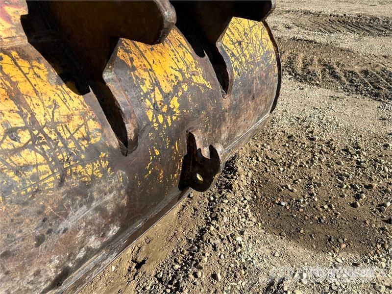  60 in Cleanup Excavator Bucket - Fits John Deere 1 Ковші
