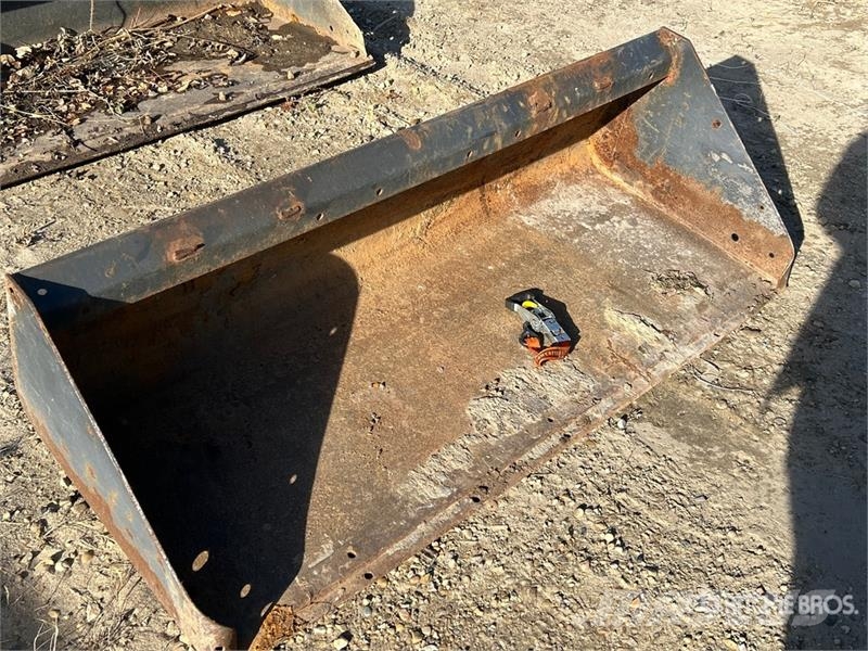  60 in General Purpose Skid Steer Bucket - Fits Bob Žlice