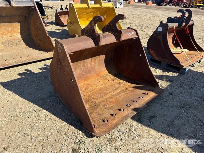 60 in Q/C Cleanup Excavator Bucket دلاء