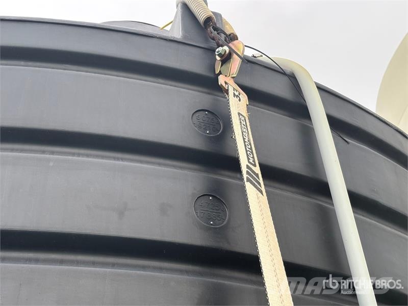 6000 gal Poly Liquid Fertilizer Tank Fuel and additive tanks