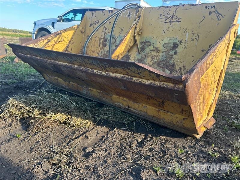 61 in Hydraulic Tilting Cleanup Excavator Bucket Godet
