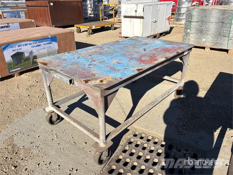  62 in x 35 in x 28 in Portable Mobile Work Table Andre komponenter