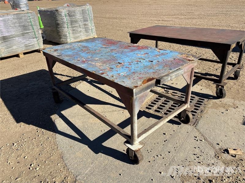  62 in x 35 in x 28 in Portable Mobile Work Table Andre komponenter