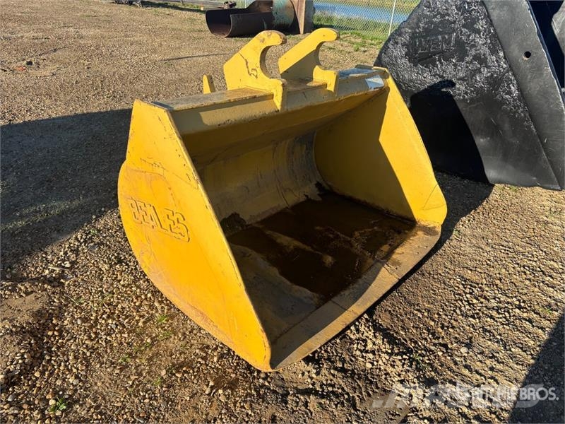 64.5 in Q/C Cleanup Excavator Bucket Kanalak