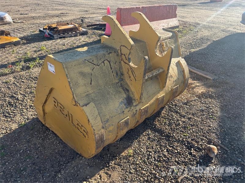 64.5 in Q/C Cleanup Excavator Bucket Kanalak