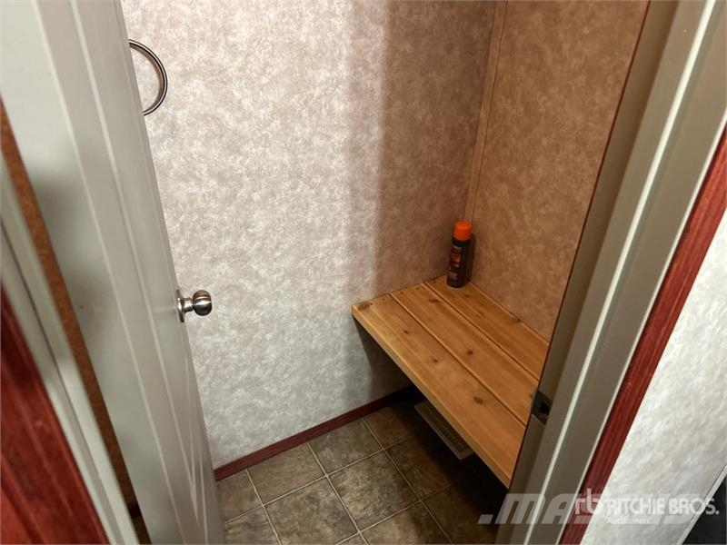 64 ft x 13 ft 8 Person Skid-Mounted Mobile Office Строителство - Други