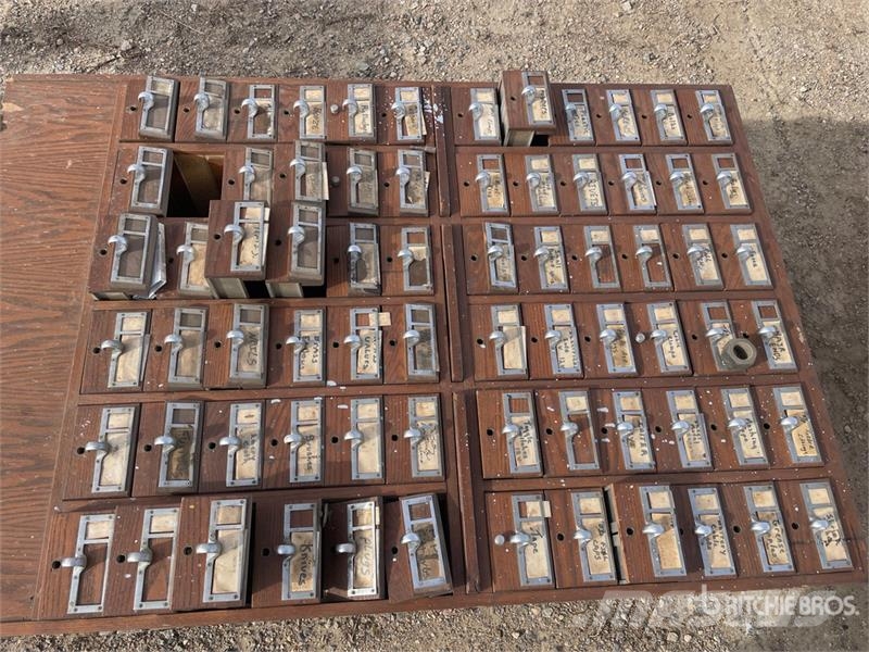 65 in x 40.5 in Parts Storage Rack Andre komponenter