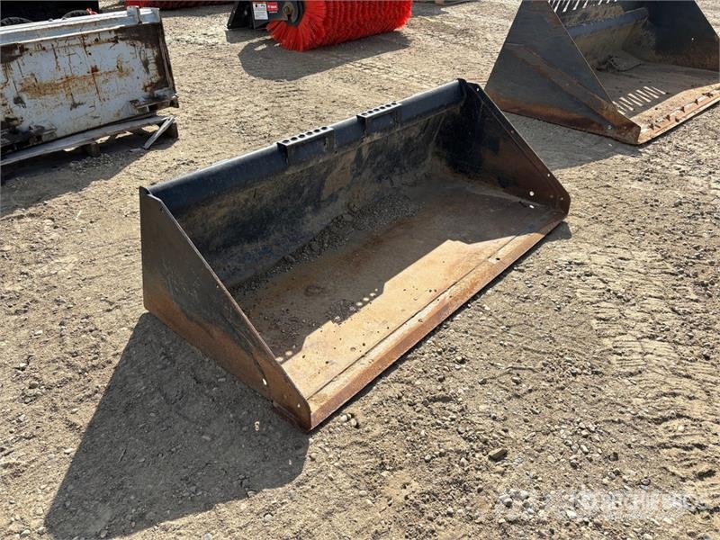  67 in Skid Steer Bucket 挖斗