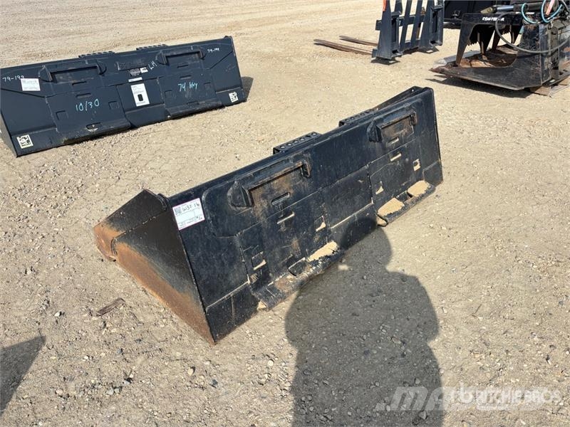  67 in Skid Steer Bucket 挖斗