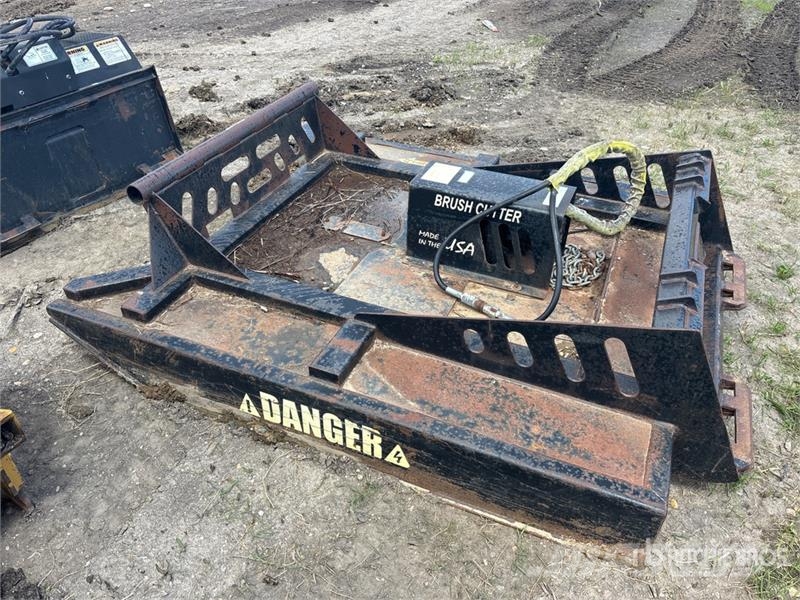 68 in Skid Steer Hydraulic Brush Cutter Pasture mowers and toppers