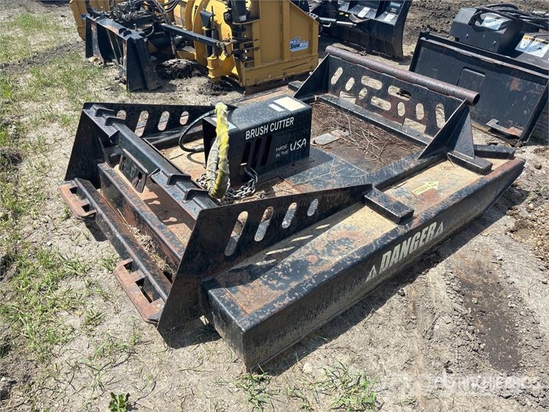 68 in Skid Steer Hydraulic Brush Cutter Pasture mowers and toppers