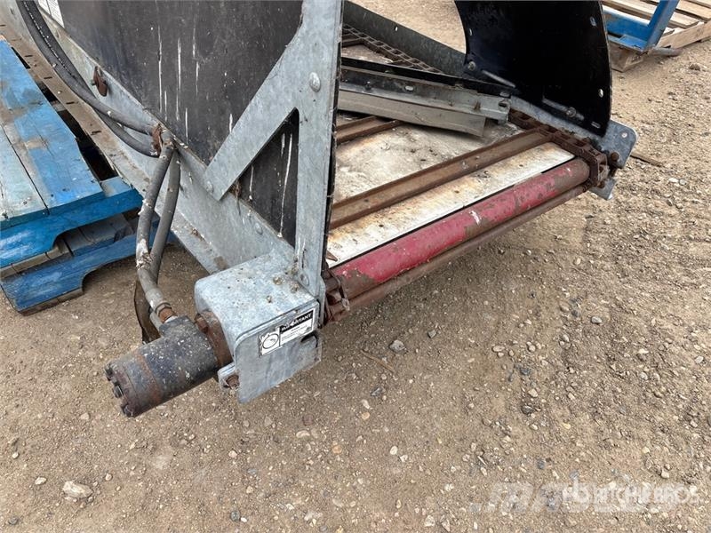  7 ft 6 in x 3 ft Feed Mixer Conveyor Otra maquinaria agrícola