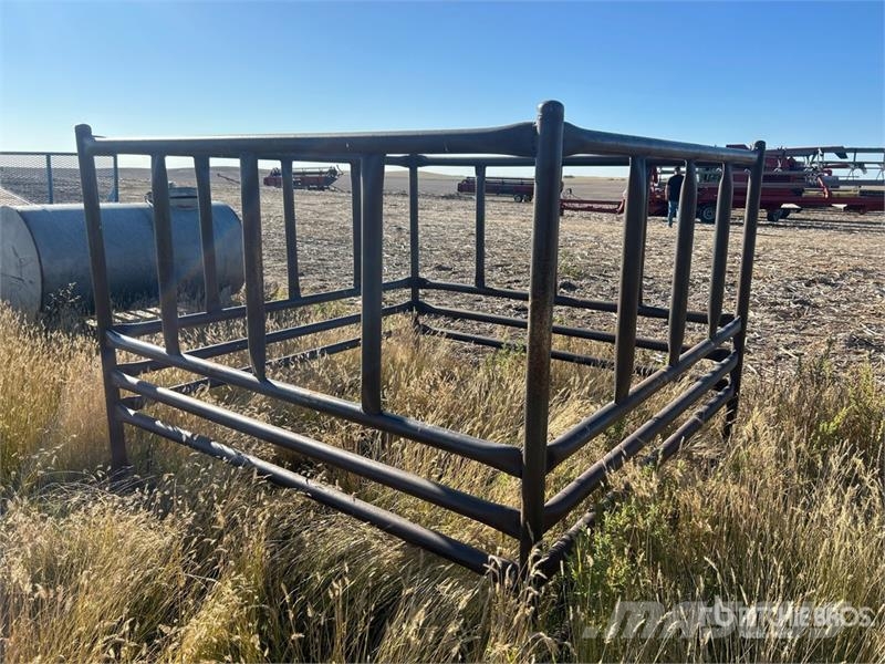  7 ft x  ft Livestock Feeder علافات ماشية