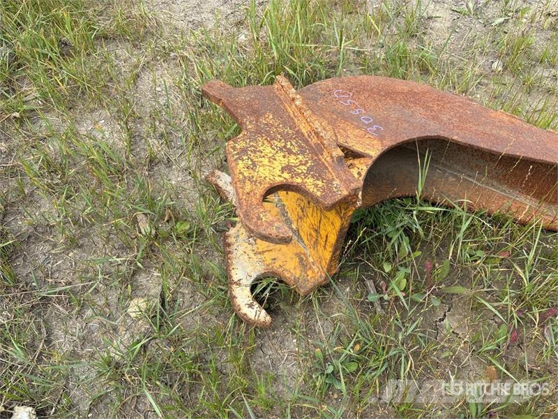  7 in Cribbing Excavator Bucket - Fits Cat 305.5D Godet