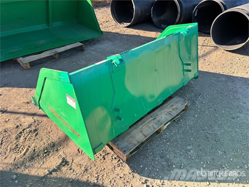  71 in Snow/Mulch Ag Tractor Bucket - Fits John Dee ملحقات أخرى للجرارات