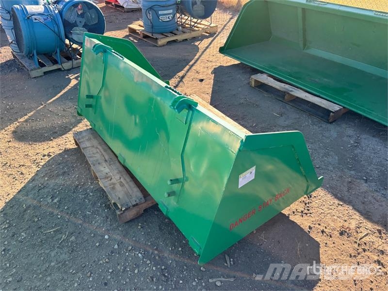  71 in Snow/Mulch Ag Tractor Bucket - Fits John Dee ملحقات أخرى للجرارات
