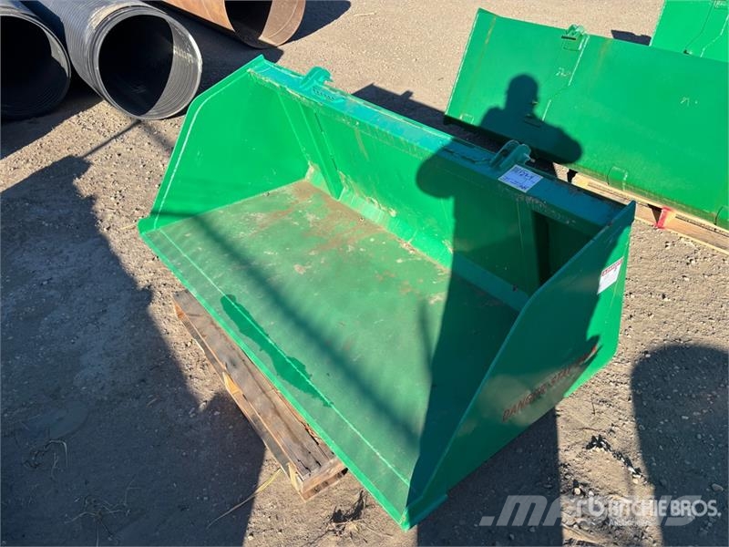  71 in Snow/Mulch Ag Tractor Bucket - Fits John Dee ملحقات أخرى للجرارات