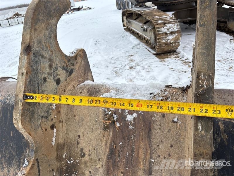 72 in Q/C Cleanup Excavator Bucket - Fits Hitachi Ковші