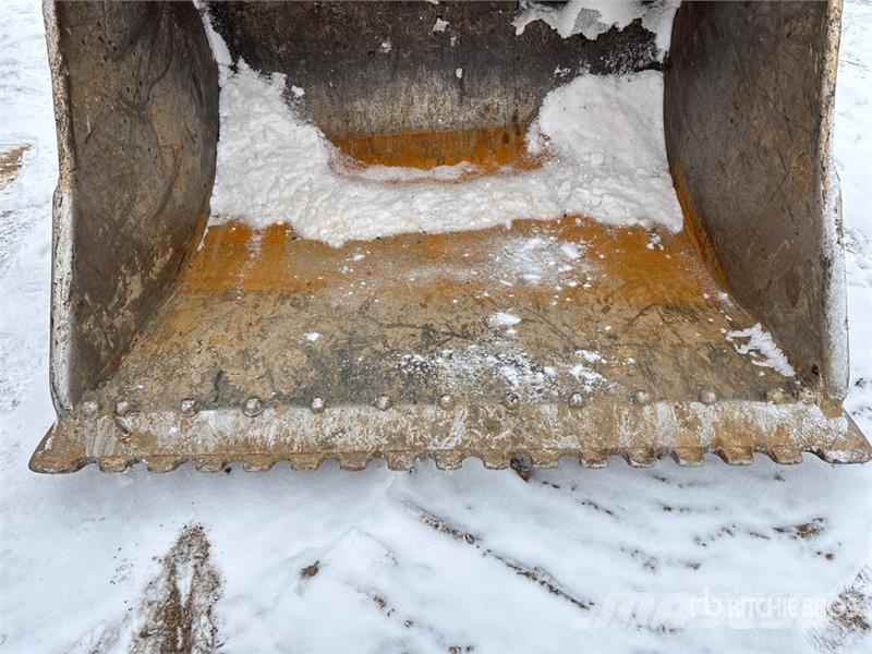 72 in Q/C Cleanup Excavator Bucket - Fits Hitachi Ковші
