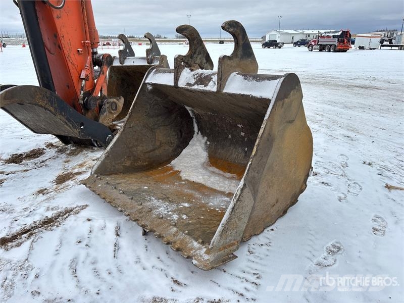 72 in Q/C Cleanup Excavator Bucket - Fits Hitachi Ковші