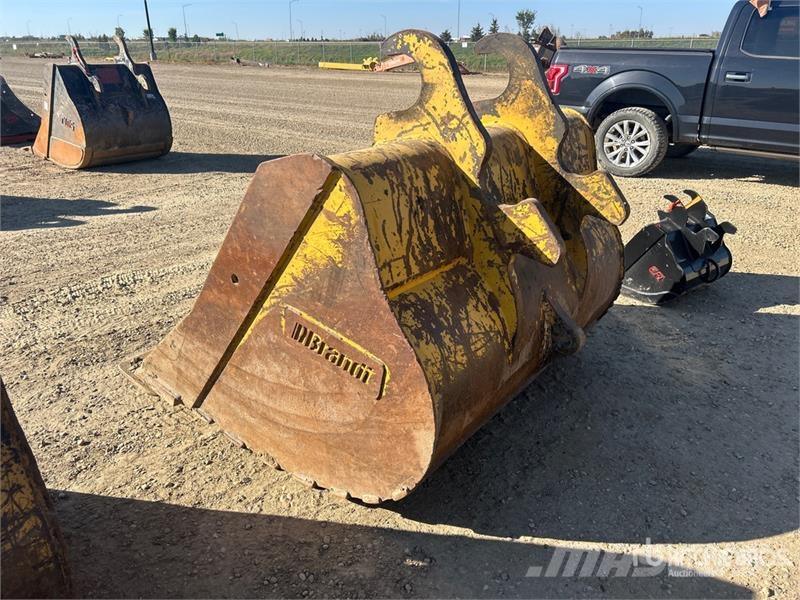  72 in Q/C Cleanup Excavator Bucket - Fits John Dee دلاء