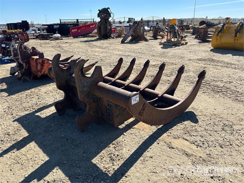 72 in Q/C Excavator Rake - Fits 250/300 Series Okretači i sakupljači sena