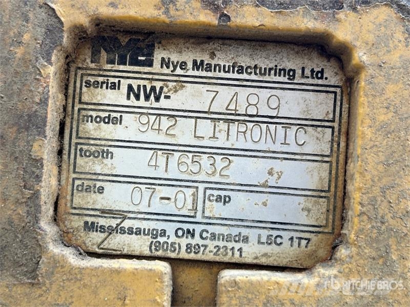 72 in Q/C Tilting Excavator Bucket Kašike / Korpe