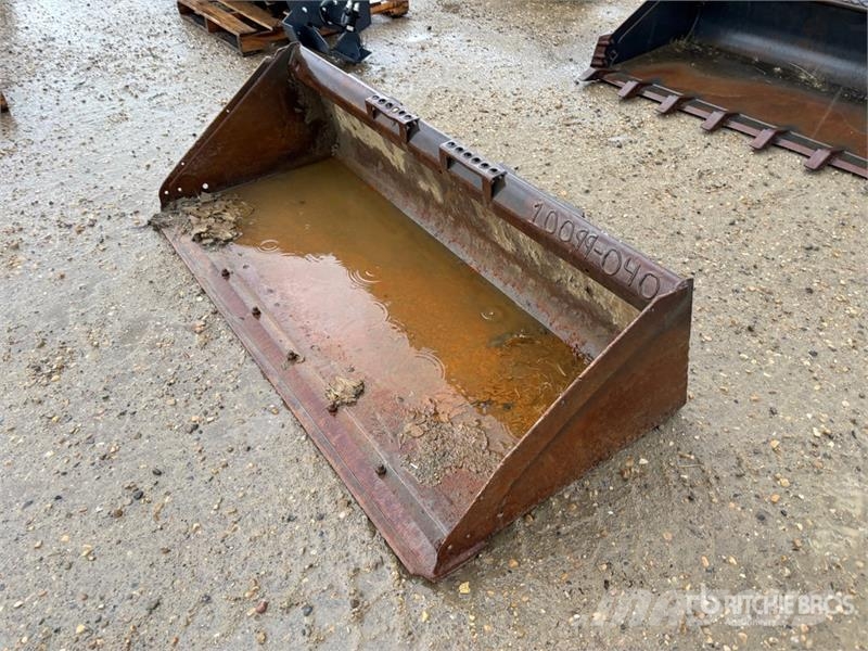 72 in Skid Steer Bucket 挖斗