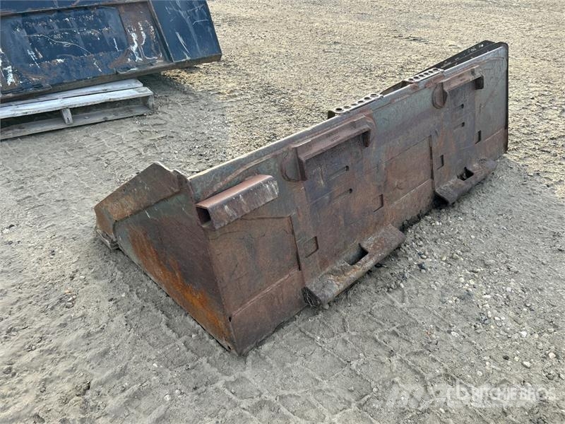  72 in Skid Steer Bucket دلاء