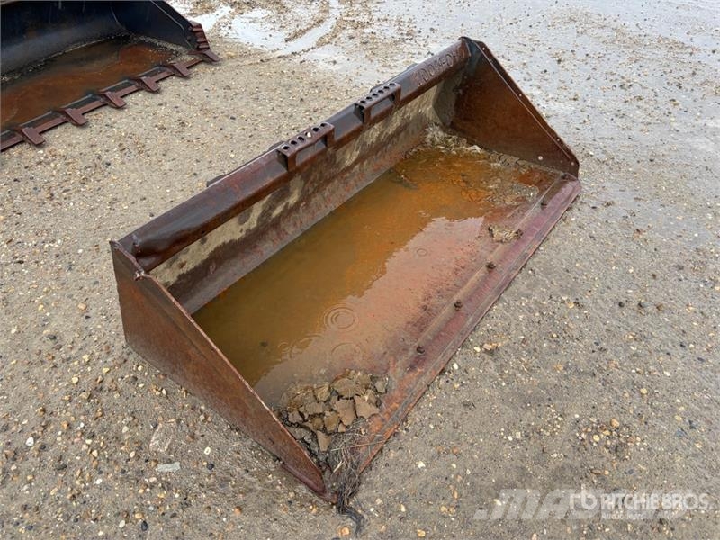 72 in Skid Steer Bucket 挖斗