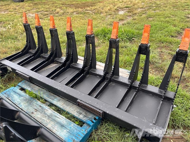 72 in Skid Steer Grapple (Unused) Pinze