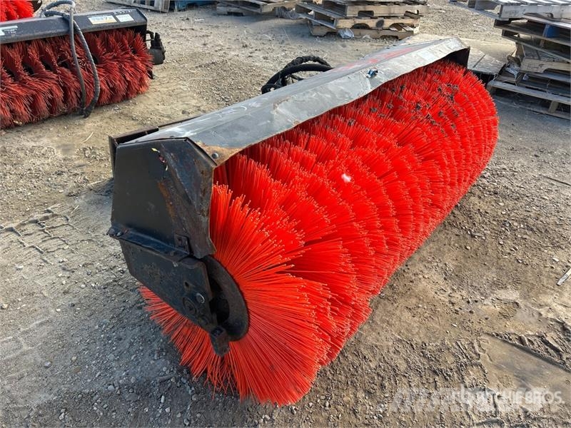 72 in Skid Steer Sweeper - Fits Bobcat 5600 Spazzole