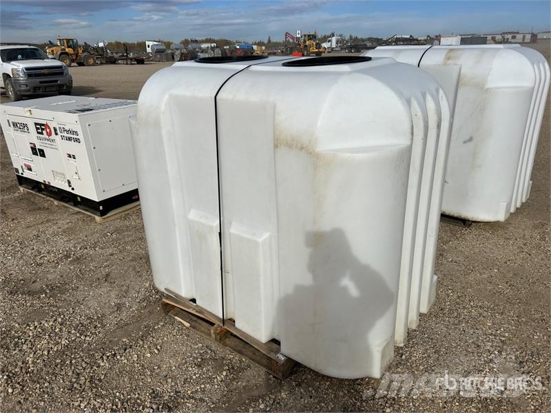 72 in x 40 in x 60 in Poly Water Tank Fuel and additive tanks