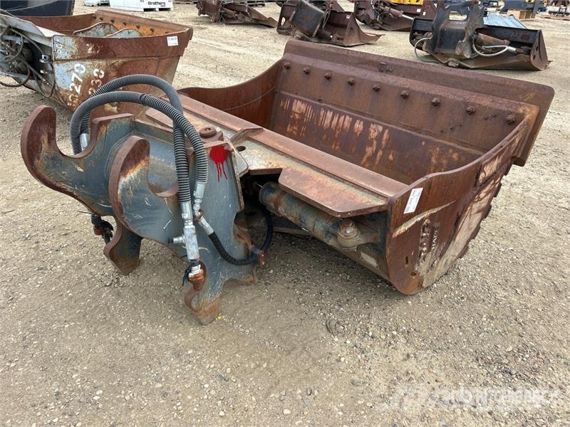  74 in Q/C Tilting Excavator Bucket 挖斗