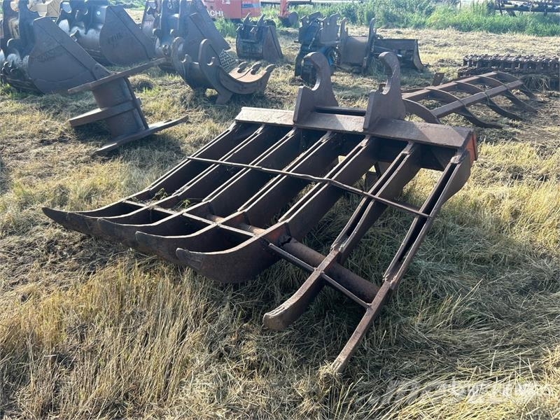  75 in Skeleton Excavator Bucket Godet