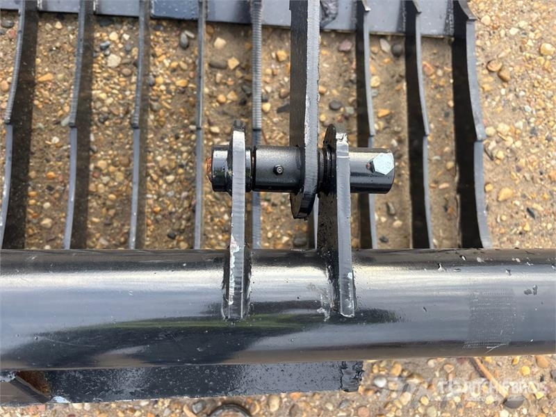 76 in Skid Steer Skeleton Grapple (Unused) Drugi deli
