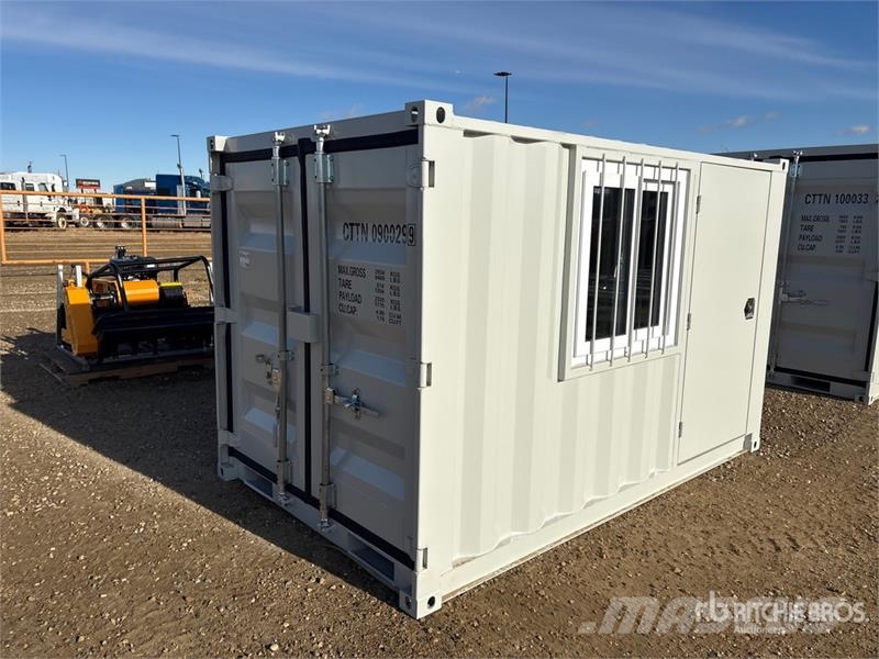  8'9" long. 5'8" high Storage Container Lagerbehälter