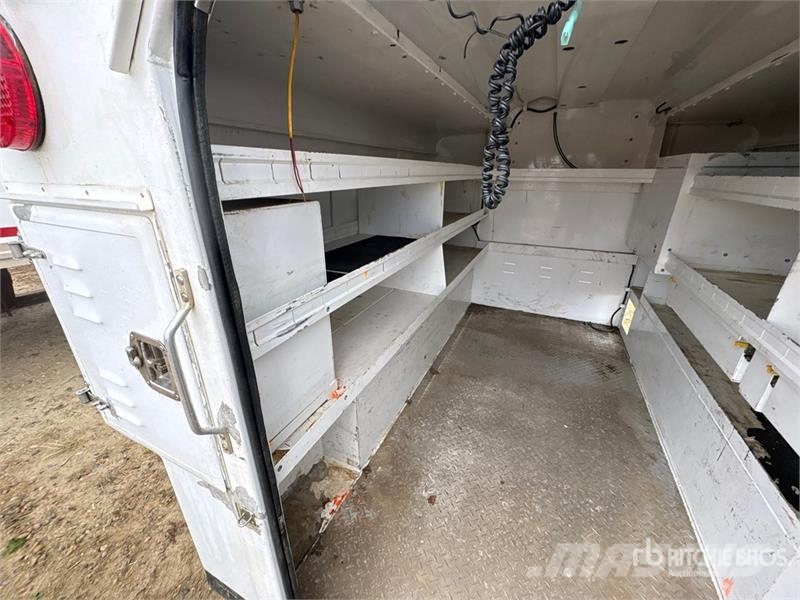  8 ft Full Size Premium Truck Cap Kabine i unutrašnjost