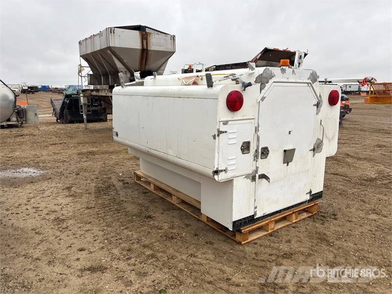  8 ft Full Size Premium Truck Cap Kabine i unutrašnjost