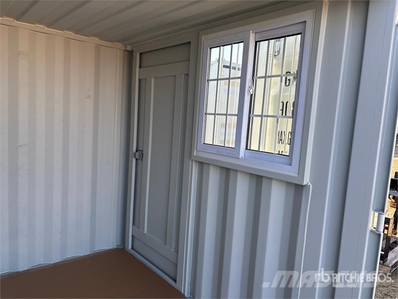 8 ft Storage Container Varastokontit