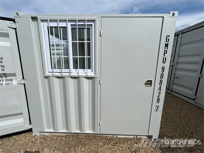 8 ft Storage Container Varastokontit