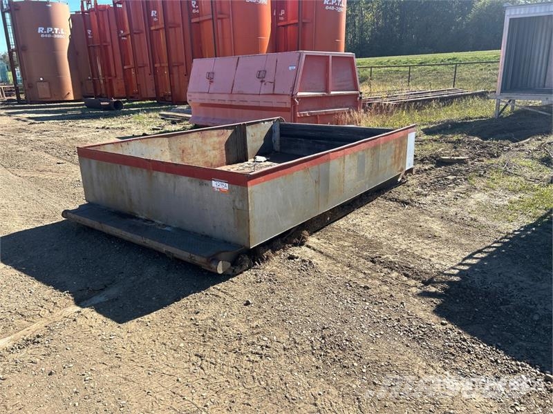 8 ft x 12 ft Skid Mounted Dump Bin Muu