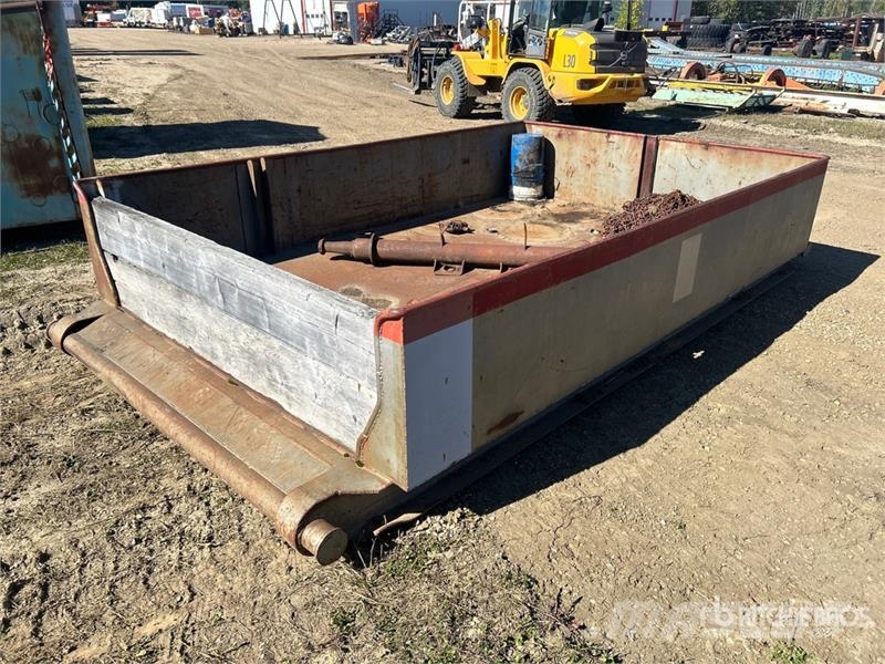 8 ft x 12 ft Skid Mounted Dump Bin Muu